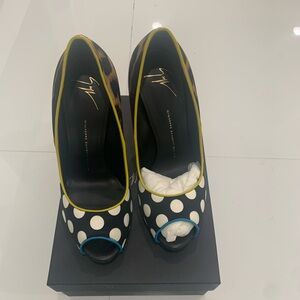 Giuseppe zanotti size 40